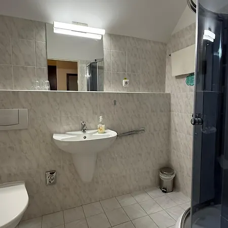 Bechneruv Statek Pensión 3*